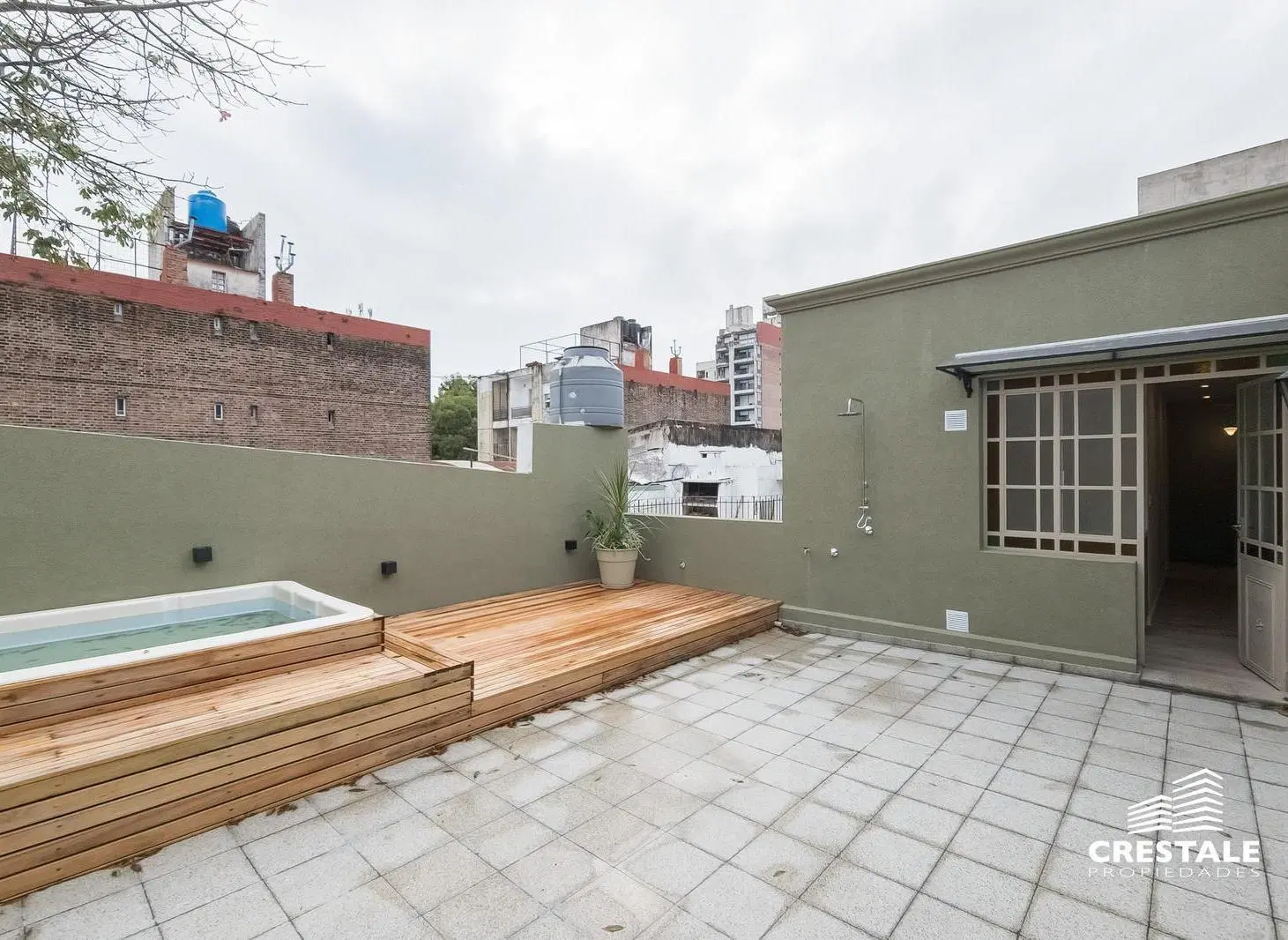 Venta / permuta - Casa 3 dormitorios con terraza y pileta - Pichincha, Rosario. 4