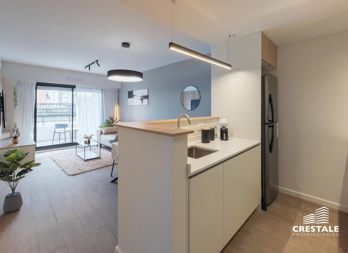 Venta - Departamento 2 dormitorios con balcón al frente - Centro, Rosario. 2