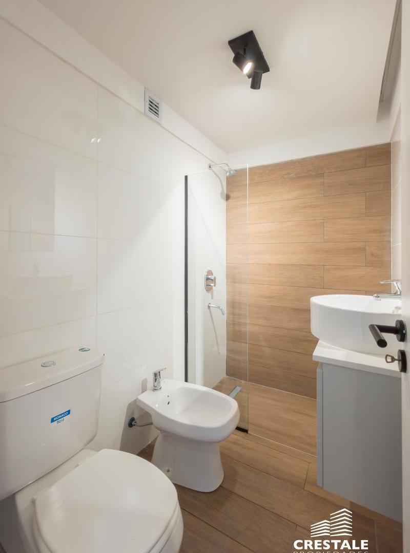 Venta - Departamento 1 dormitorio con balcón al frente - Rosario centro.