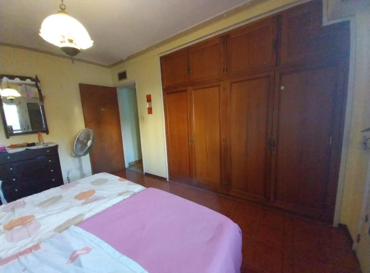 Venta - Casa 4 dormitorios con chera y baulera - Lourdes, Rosario. 5