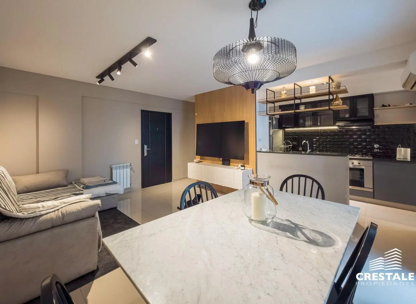 Venta / Permuta - Departamento 2 dormitorios con cochera y balcón - Centro, Rosario. 5
