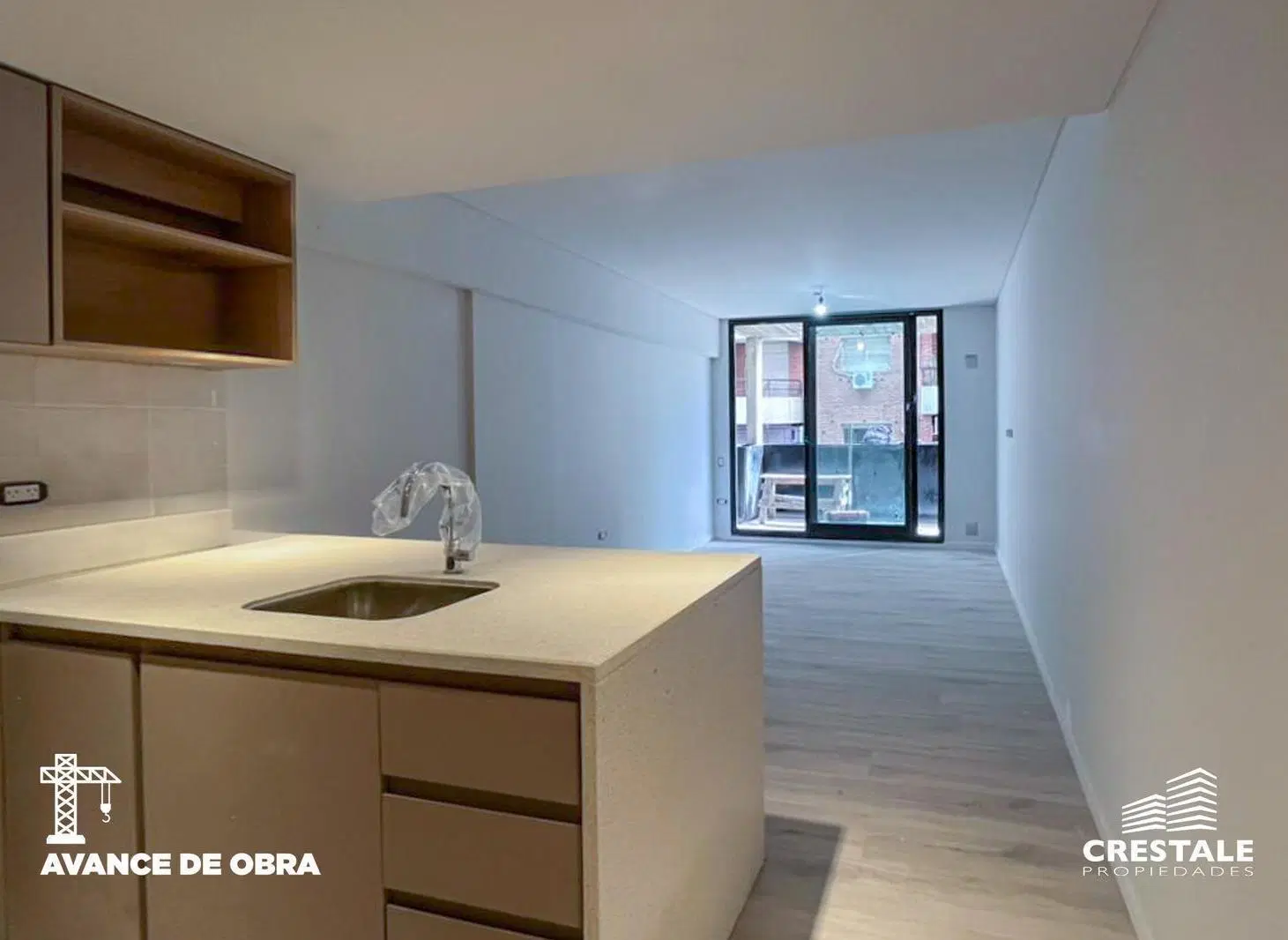 Venta / permuta. Departamento monoambiente con balcón al frente en Rosario centro. 5