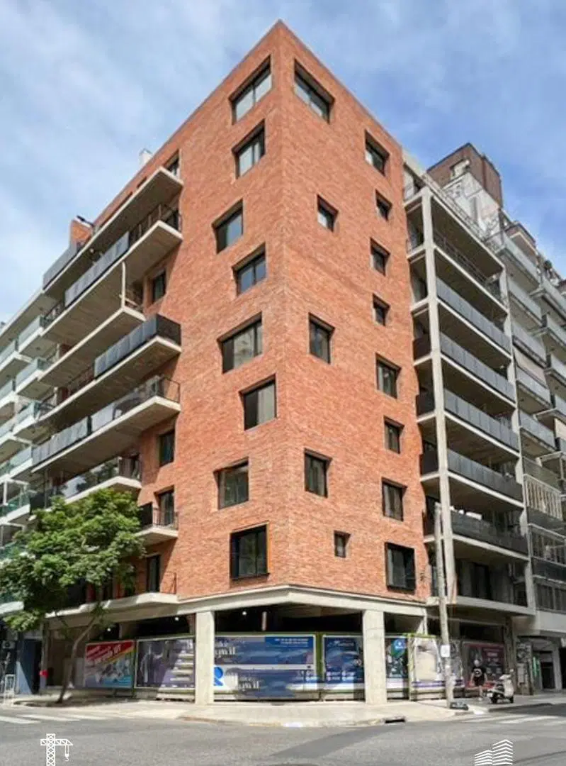 Venta / permuta. Departamento monoambiente con balcón al frente en Rosario centro. 8