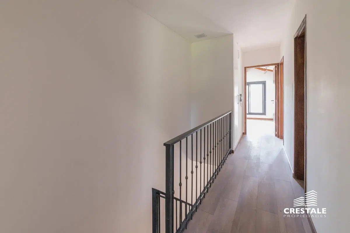 Venta - Casa 3 dormitorios - Aldea Fisherton, Rosario. 2