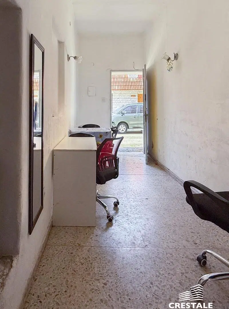 Venta - Casa 2 dormitorios con patio y terraza - Echesortu, Rosario. 5