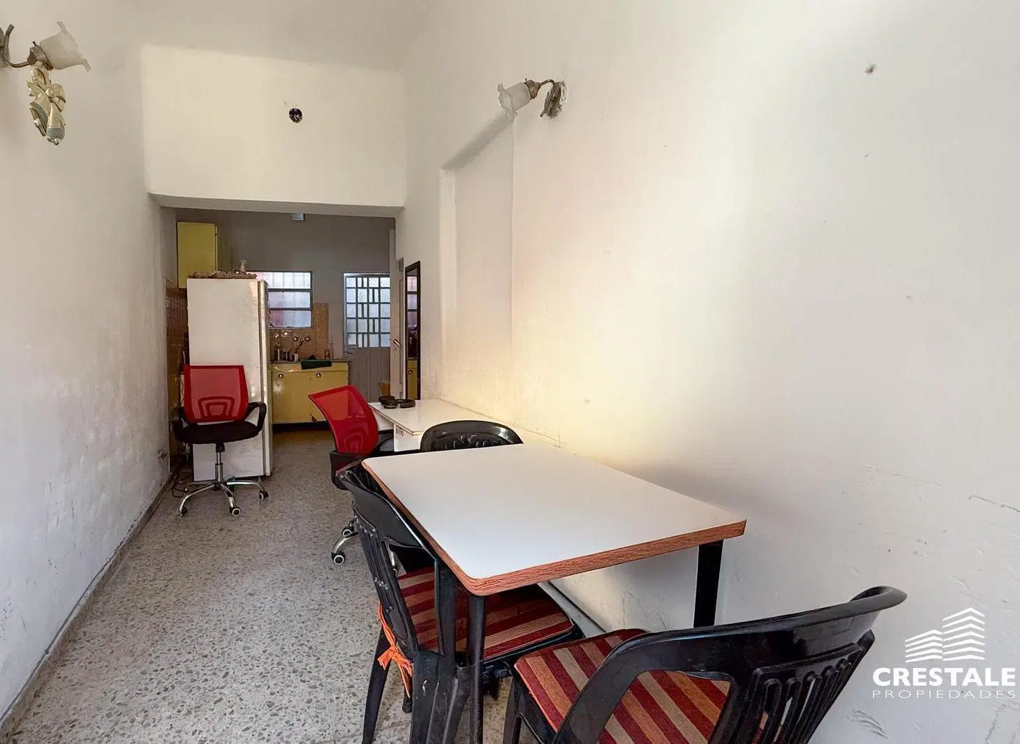 Venta - Casa 2 dormitorios con patio y terraza - Echesortu, Rosario. 2