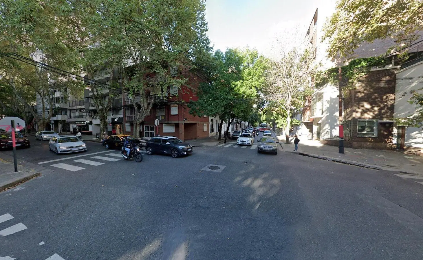Venta - Lote de 409 m² para desarrollo inmobiliario - Lourdes, Rosario. 2