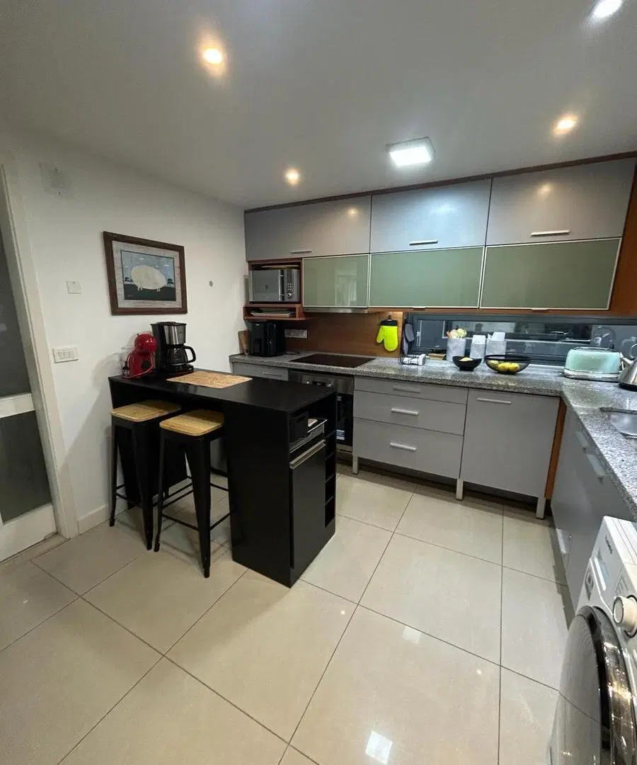Venta / Permuta - Departamento 3 dormitorios en suite con balcón - Punta del Este, Uruguay. 4
