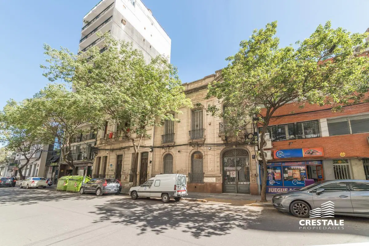 Venta - Casa 7 dormitorios - Rosario centro. 2