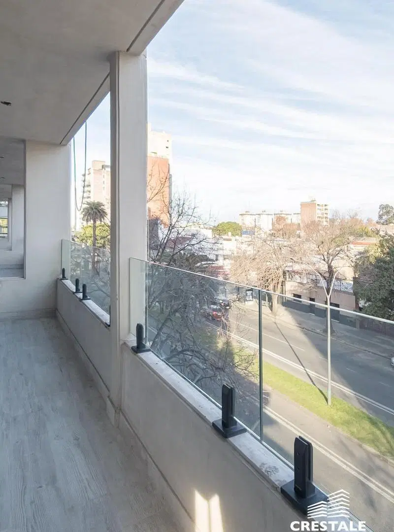 Venta - Departamento 2 dormitorios con balcón al frente - Echesortu, Rosario. 3