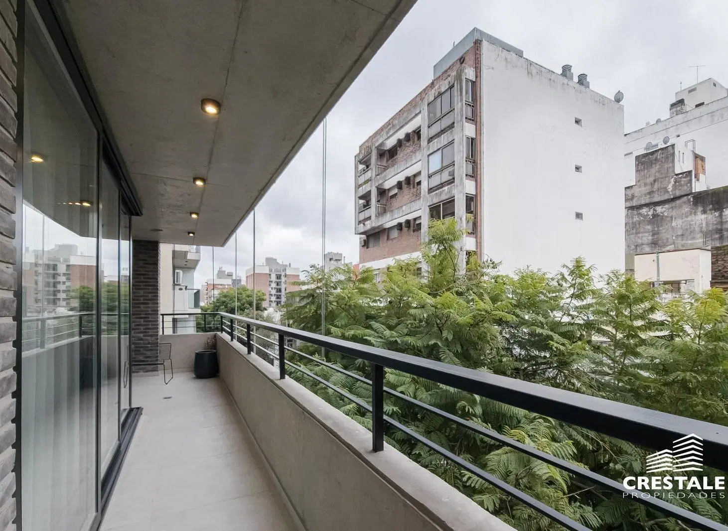 Venta - Departamento 3 dormitorios con balcón terraza - Rosario centro. 2