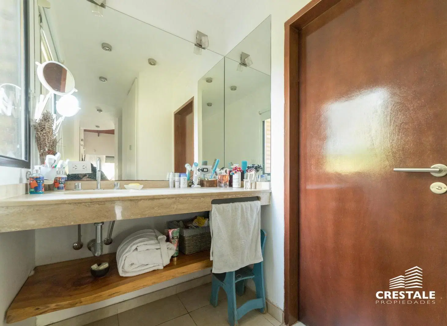 Venta - Casa 4 dormitorios con jardín y piscina en barrio privado - Kentucky Club de Campo. 8
