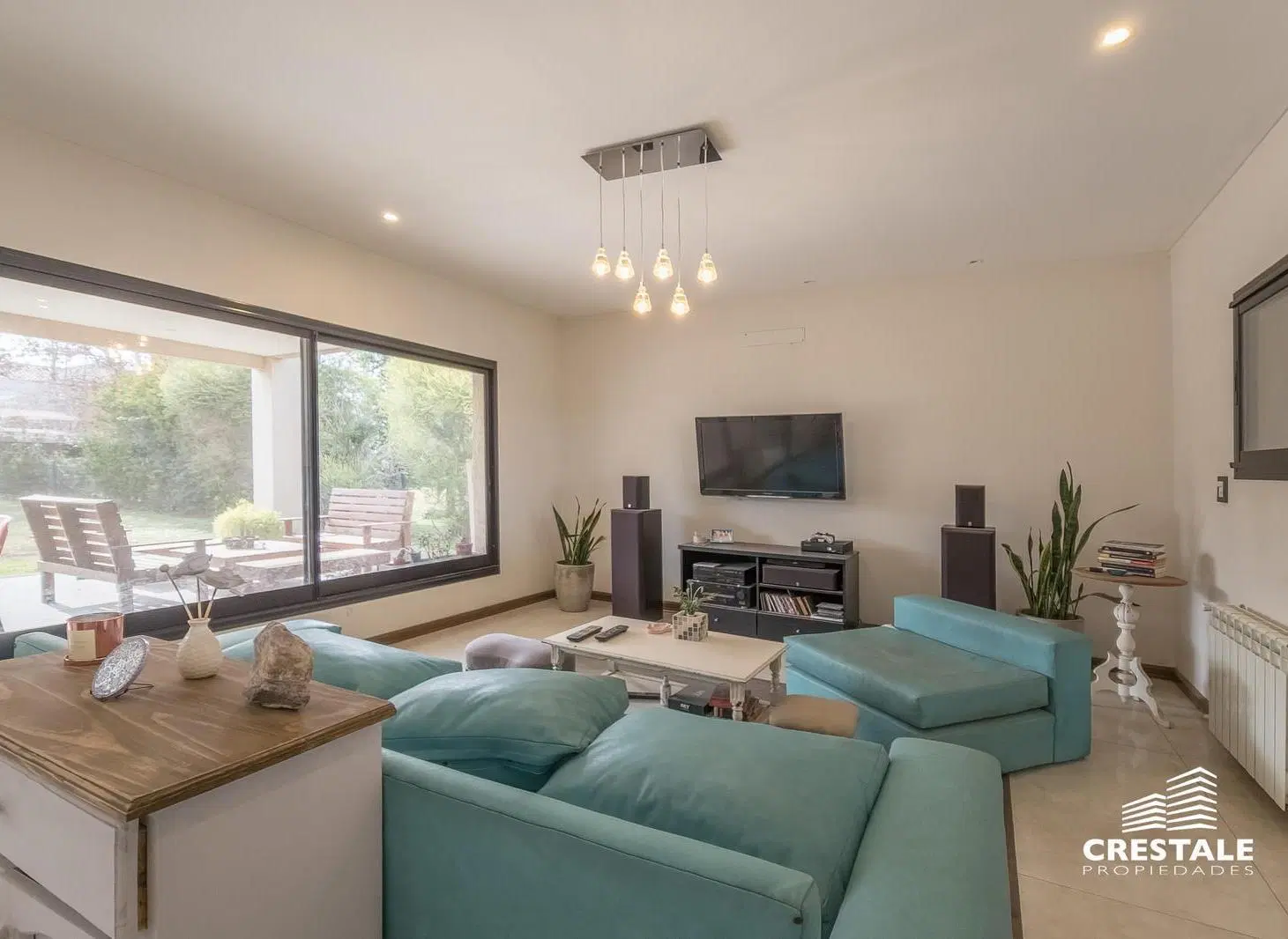 Venta / Permuta - Casa 4 dormitorios con galería y cochera doble - Funes Hills Miraflores, Funes. 3