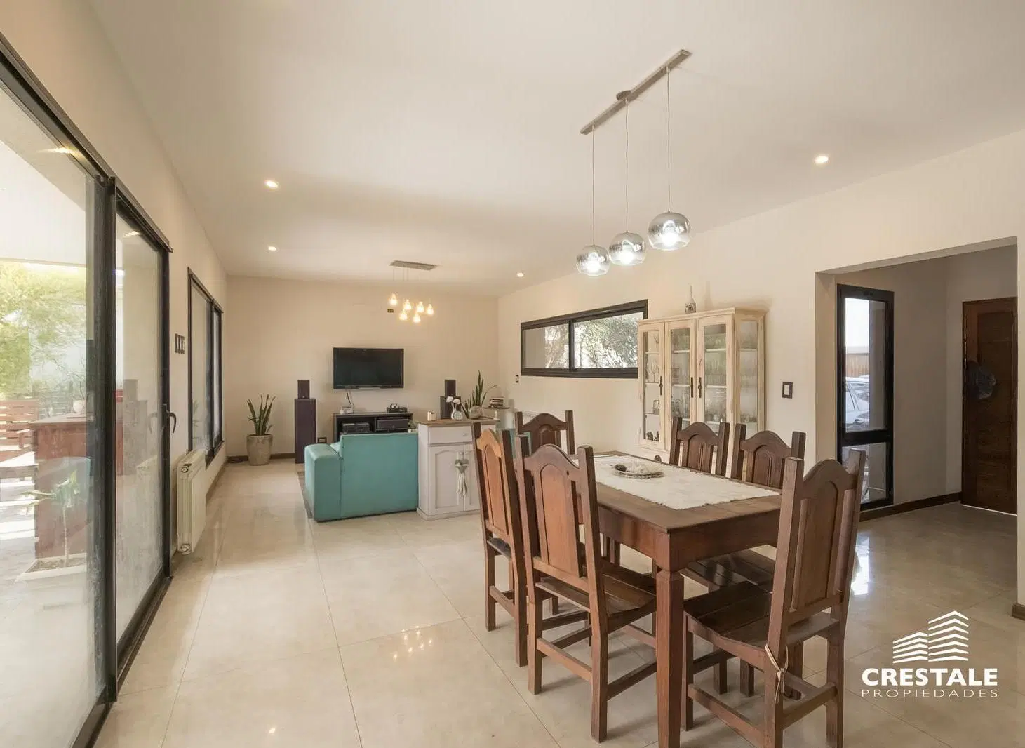 Venta / Permuta - Casa 4 dormitorios con galería y cochera doble - Funes Hills Miraflores, Funes. 1