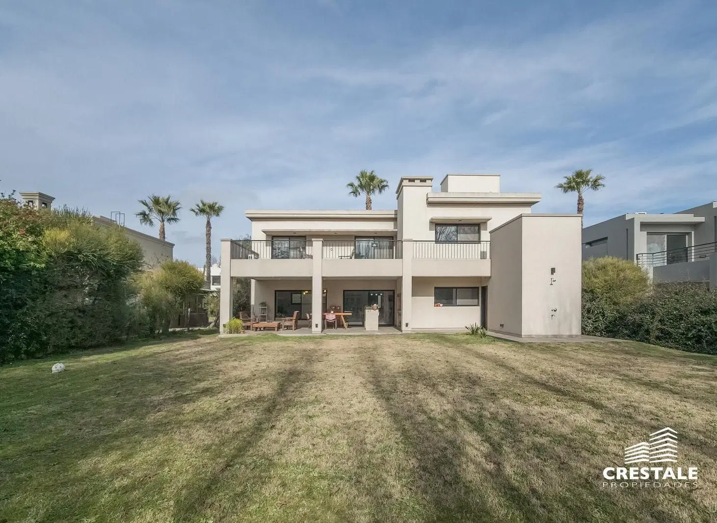 Venta / Permuta - Casa 4 dormitorios con galería y cochera doble - Funes Hills Miraflores, Funes. 5