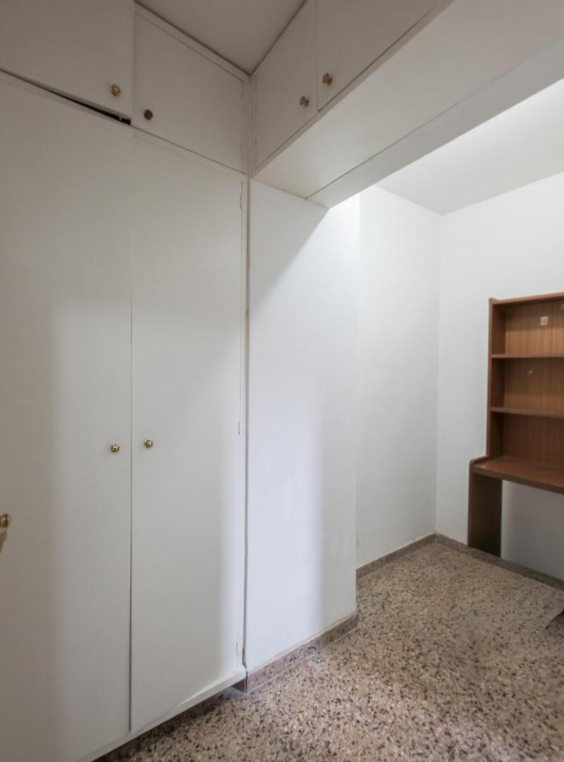 Foto de Venta / Permuta - Departamento 2 dormitorios con cochera - Centro, imagen 5