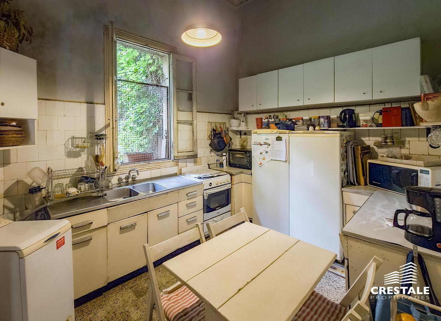 Foto de Venta - Casa 4 dormitorios con patio y jardín - Rosario centro., imagen 5