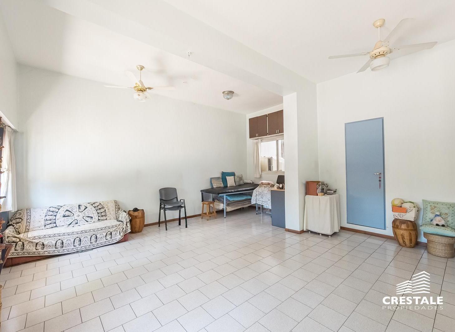 Foto de Venta - Casa 3 dormitorios con patio, terraza y quincho - Echesortu, imagen 4