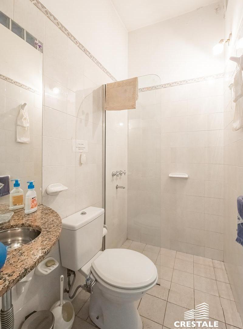 Foto de Venta - Casa 3 dormitorios con patio, terraza y quincho - Echesortu, imagen 3