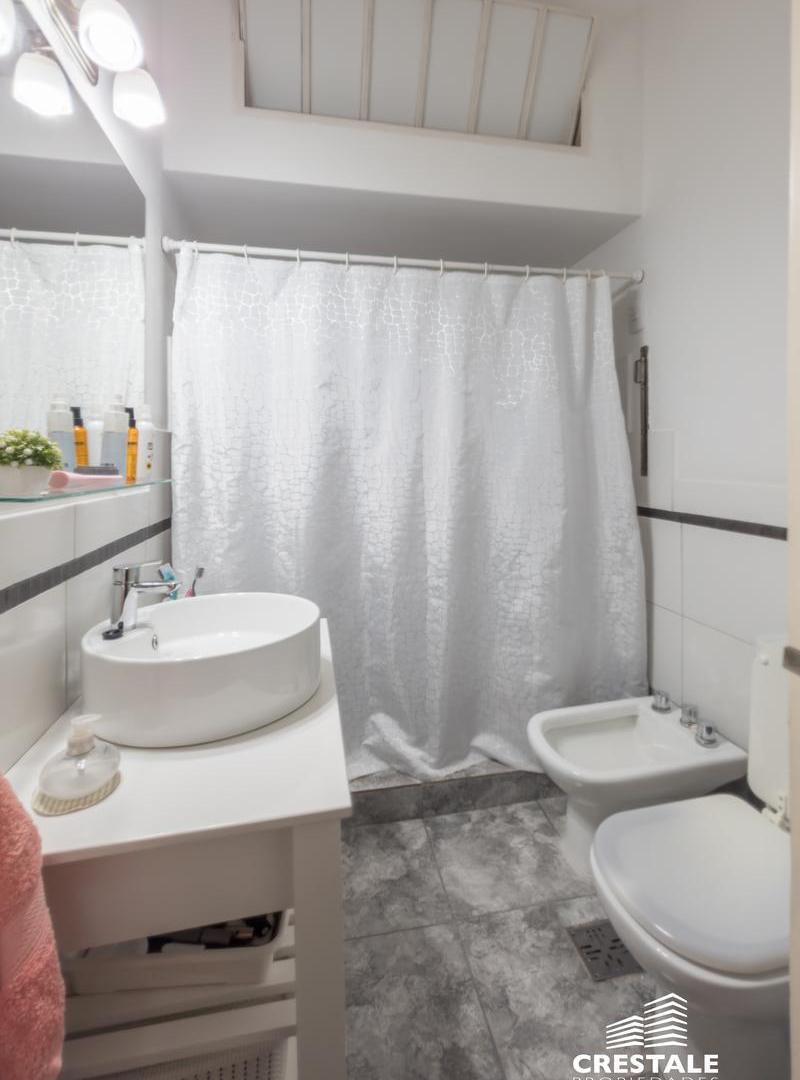 Foto de Venta / Permuta - Casa 3 dormitorios con patio y quincho - Echesortu, imagen 4