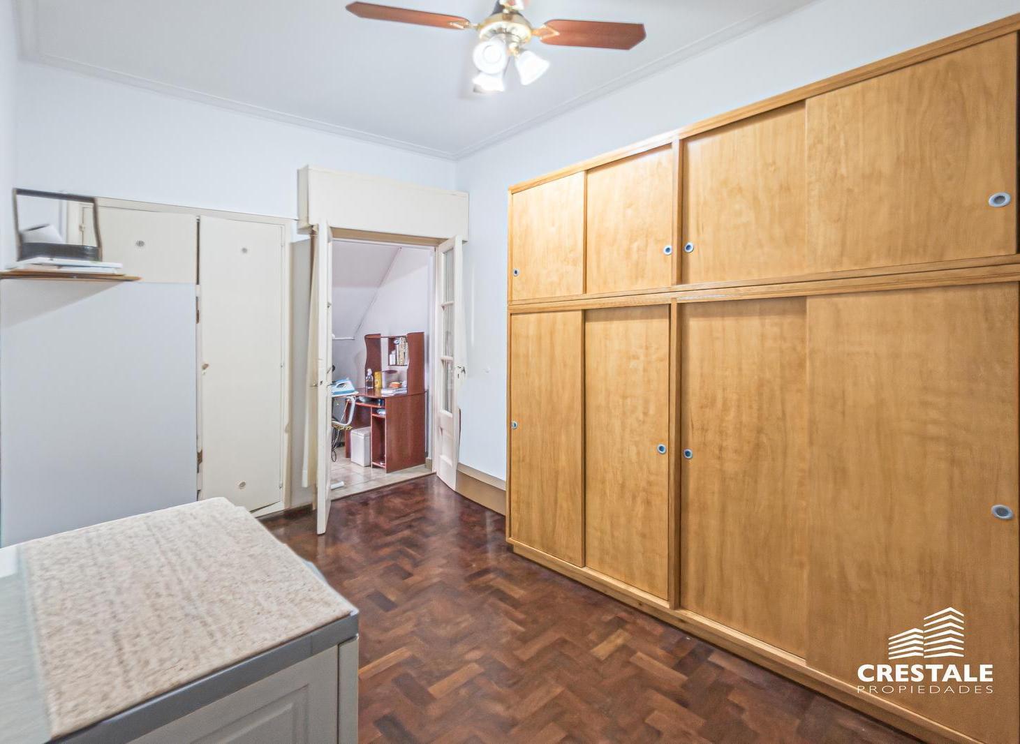 Foto de Venta / Permuta - Casa 3 dormitorios con patio y quincho - Echesortu, imagen 5