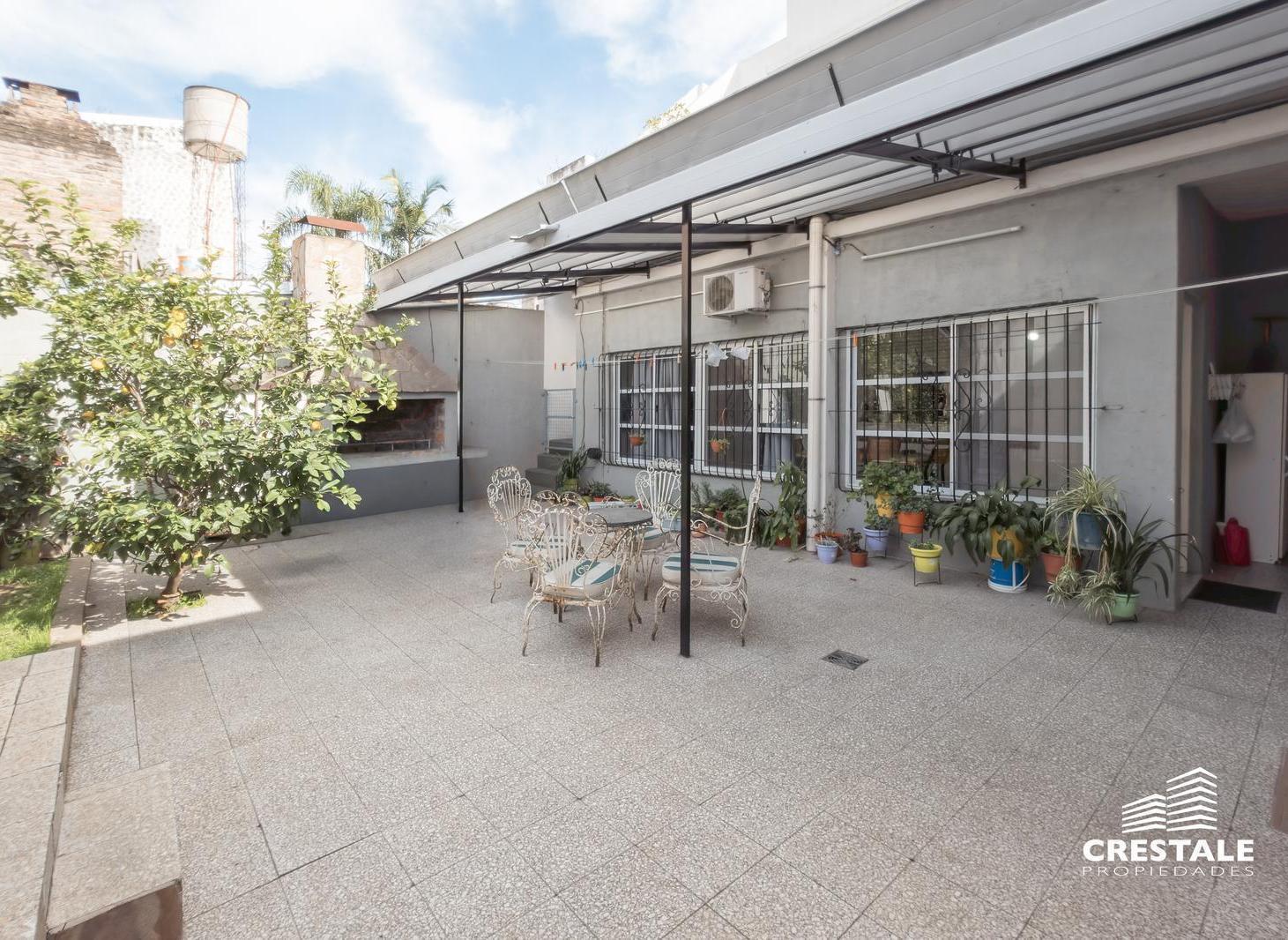 Foto de Venta / Permuta - PH en planta baja de 3 dormitorios con patio y, imagen 1