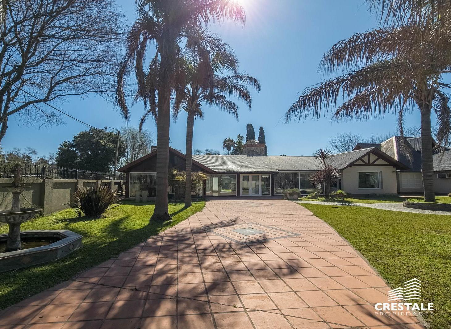 Foto de Venta / Permuta - Casa 3 dormitorios con complejo deportivo privado, imagen 3
