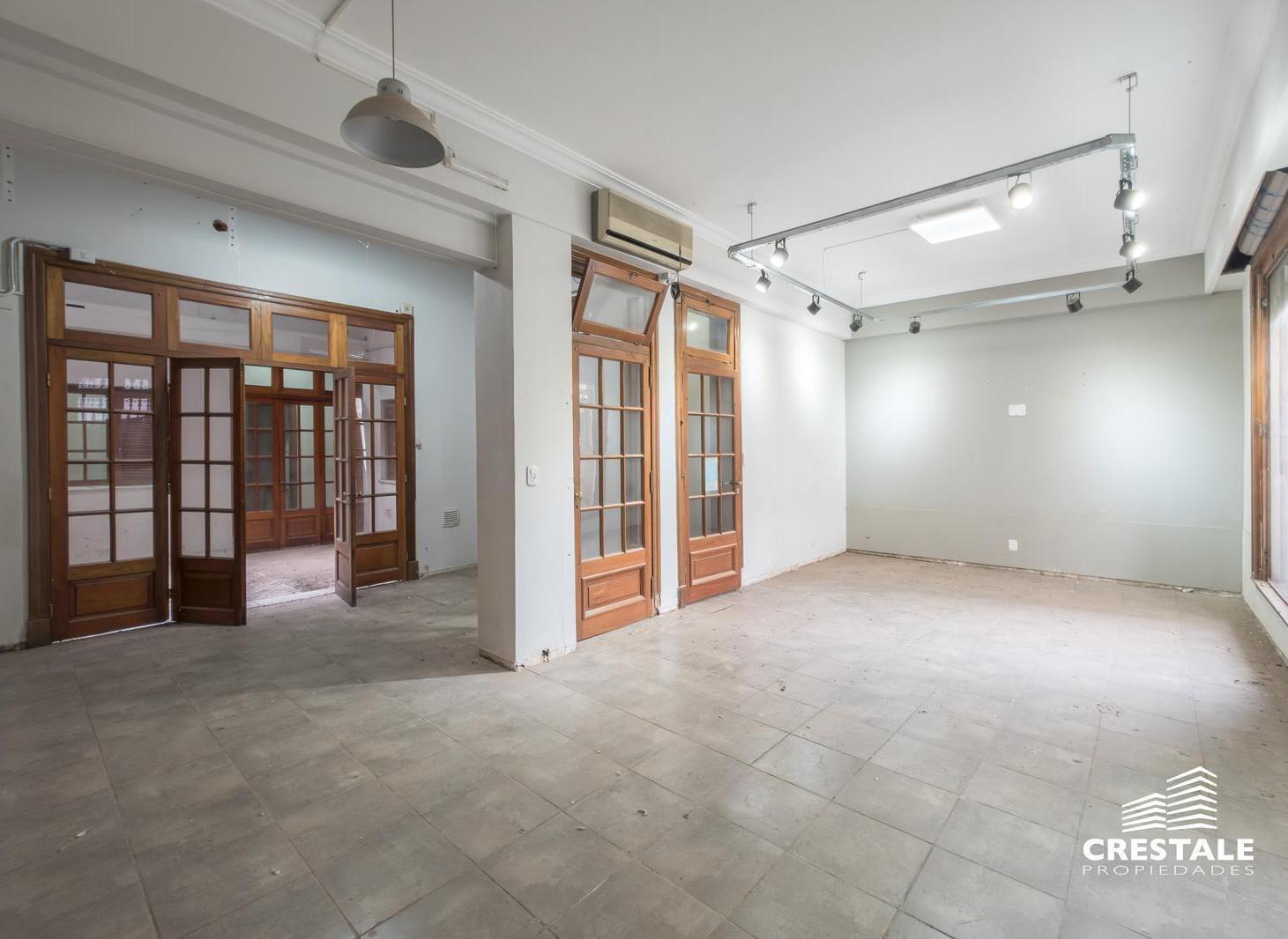 Foto de Venta / Permuta - Local 6 ambientes - Comercial u oficinas - Centro, imagen 1