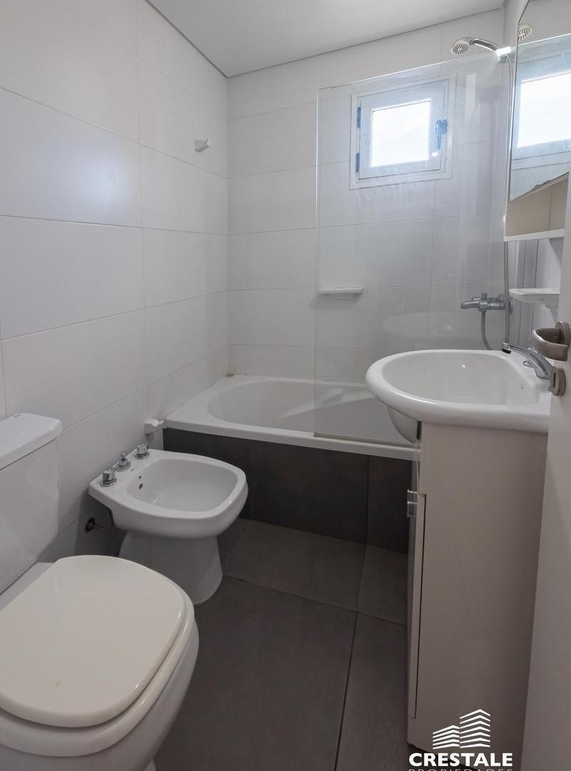 Foto de Venta / Permuta - Departamento 1 dormitorio con balcón corrido, imagen 2
