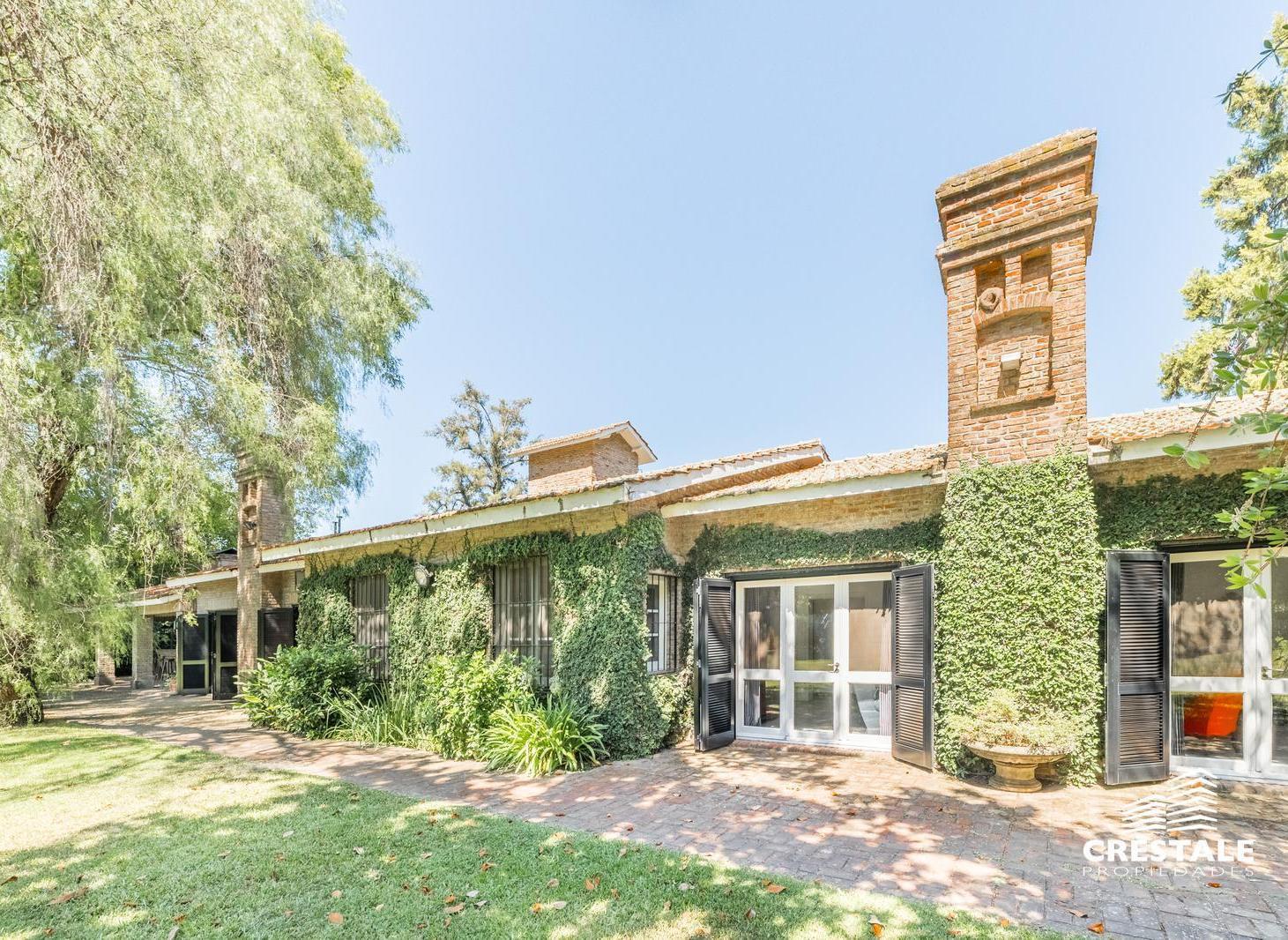 Foto de Venta - Casa 4 dormitorios con jardín y pileta - Terreno 1650 m2, imagen 1