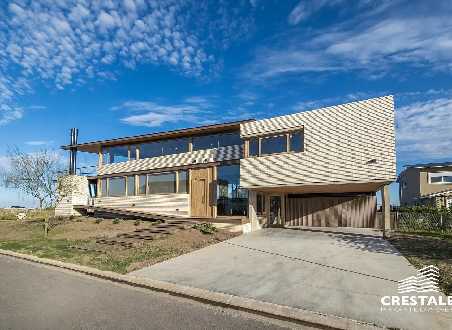 Foto de Venta / Permuta - Casa 3 dormitorios con vistas al lago - Vida Barrio, imagen 3