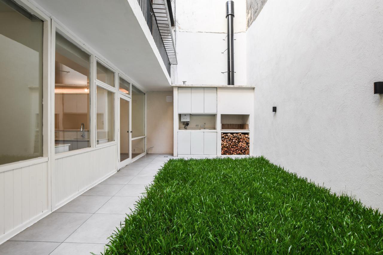 Foto de Venta / Permuta - Departamento 3 dormitorios con patio y parrillero, imagen 3
