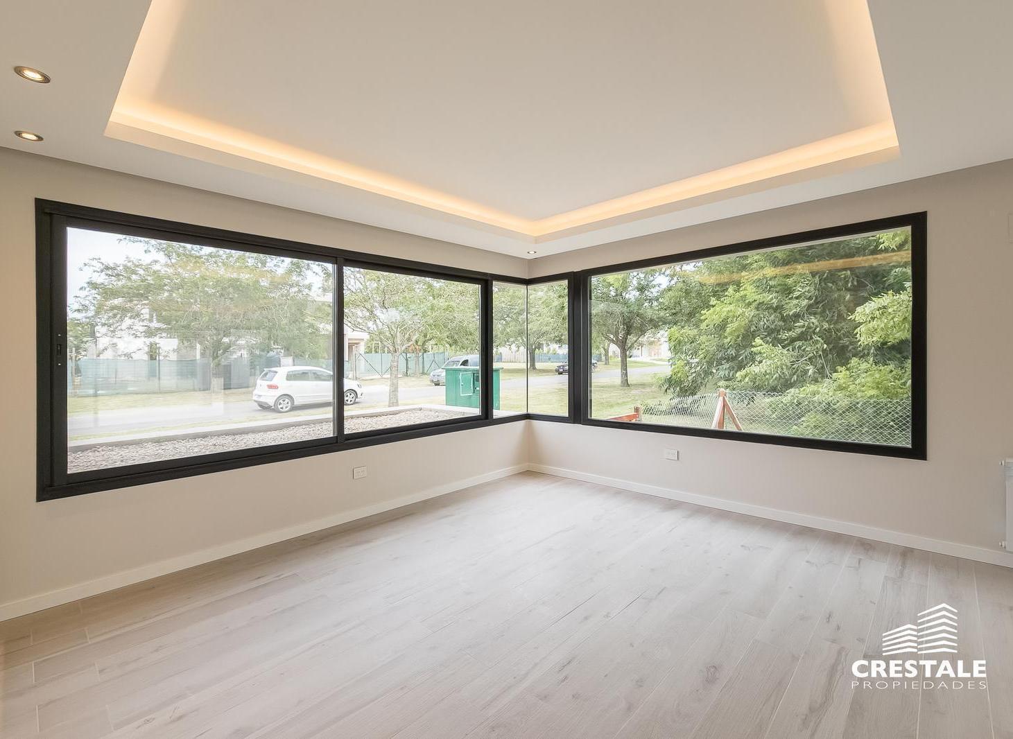 Foto de Venta - Casa 5 dormitorios - Kentucky Club de Campo barrio privado., imagen 3