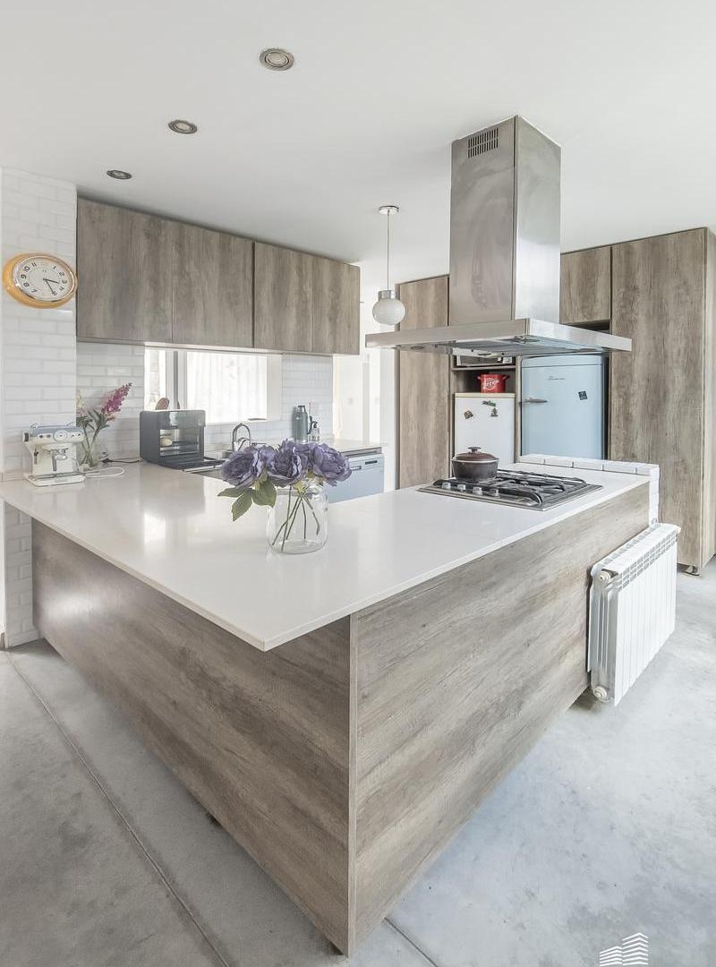 Foto de Venta / Permuta - Casa 3 dormitorios con jardín y pileta - San, imagen 4