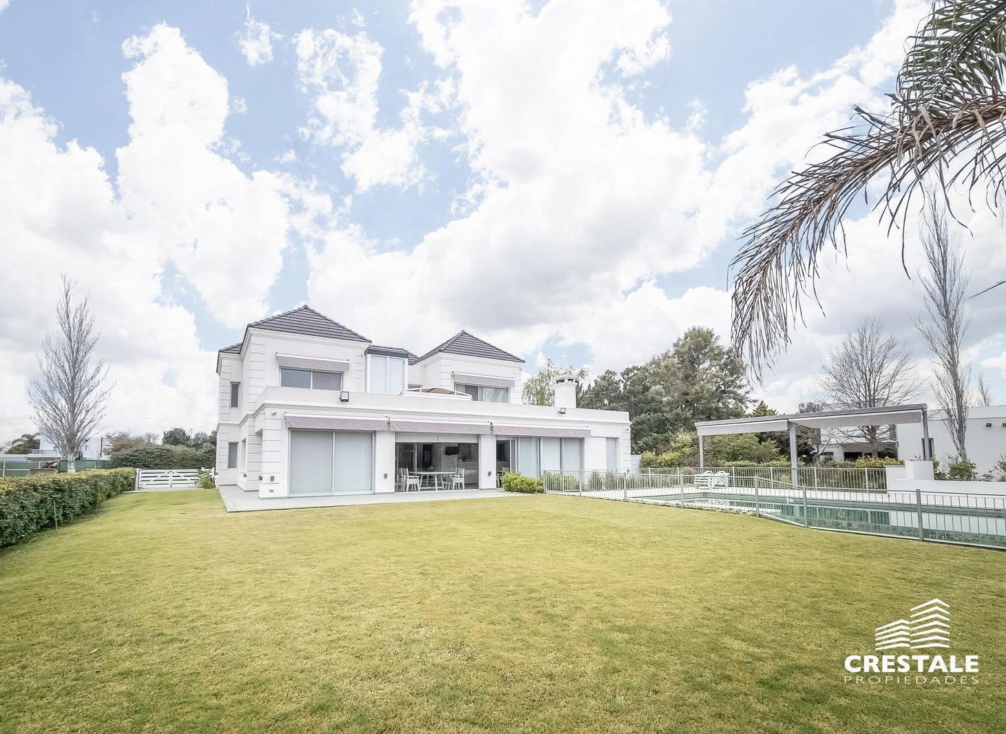 Foto de Venta / Permuta - Casa 4 dormitorios con vista a la cancha de golf, imagen 4