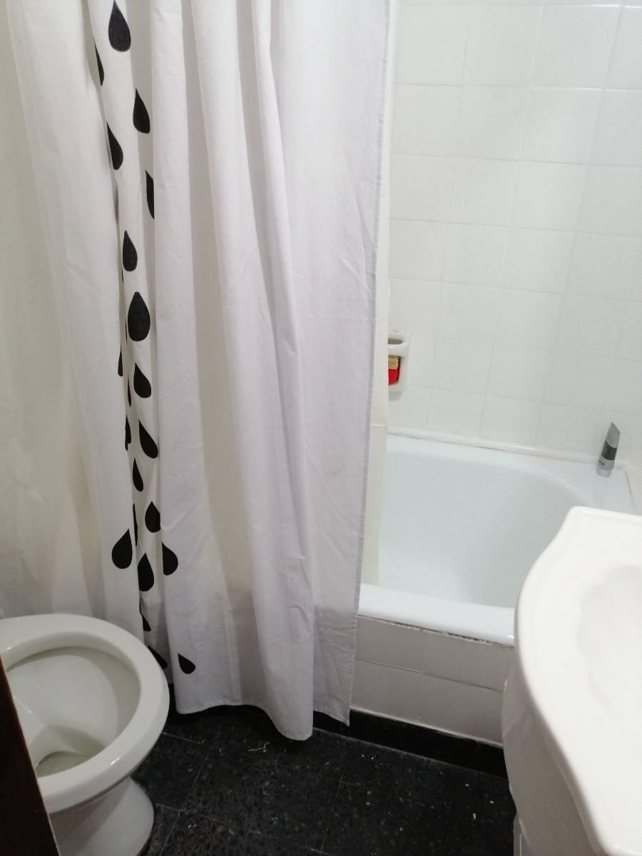 Foto de VENTA TUCUMAN 2200 DEPTO 3 AMB. c/HAB SERVICIO BALCON ATERRAZADO. Zona, imagen 3