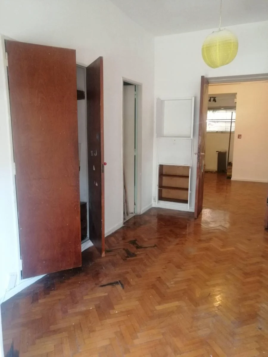 Foto de VENTA DEPARTAMENTO 2 AMBIENTES C/ BALCON SARMIENTO 2200 BALVANERA, imagen 2