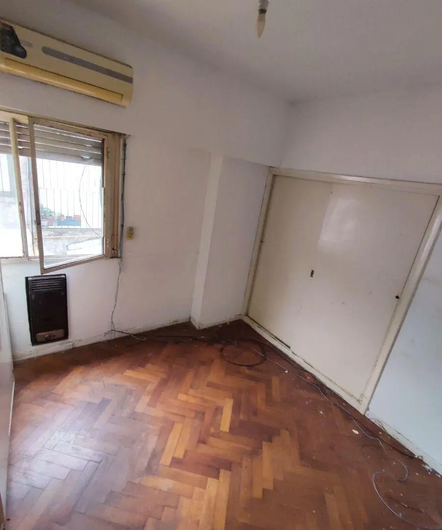 VENTA DEPTO 2 AMB A REFACCIONAR TUCUMÁN 2100 BALVANERA 3