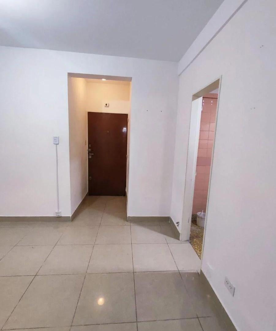 Foto de VENTA DOS AMBIENTES C/2 PATIOS TUCUMÁN 2000 BALVANERA, imagen 2