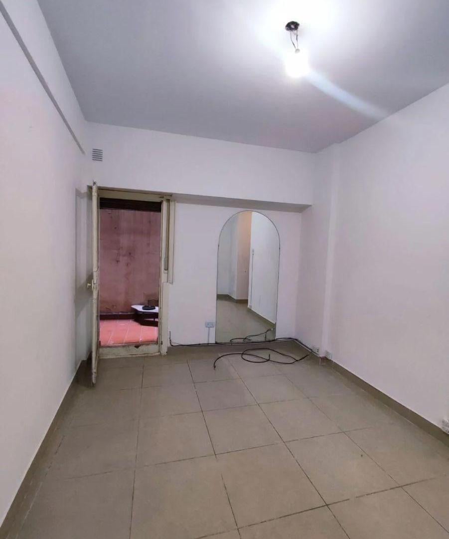 Foto de VENTA DOS AMBIENTES C/2 PATIOS TUCUMÁN 2000 BALVANERA, imagen 4