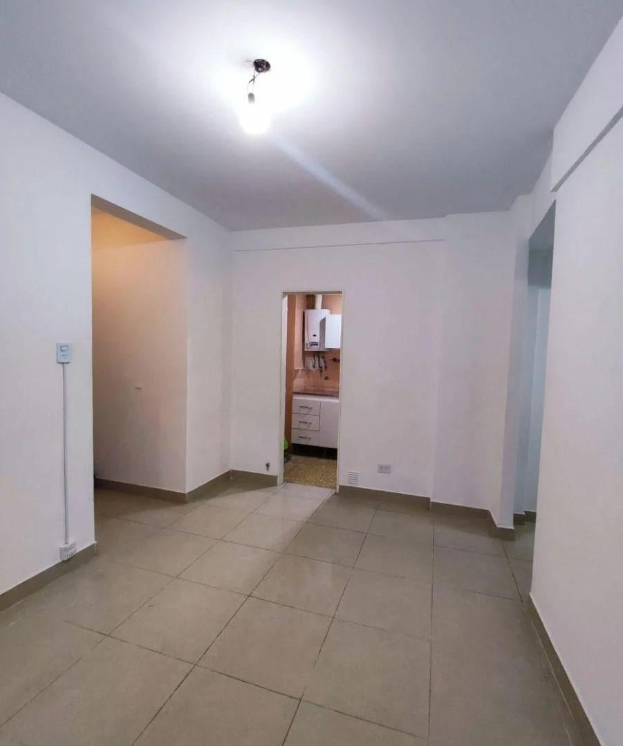 Foto de VENTA DOS AMBIENTES C/2 PATIOS TUCUMÁN 2000 BALVANERA, imagen 5