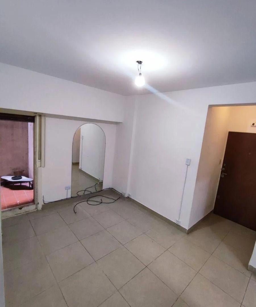 Foto de VENTA DOS AMBIENTES C/2 PATIOS TUCUMÁN 2000 BALVANERA, imagen 3