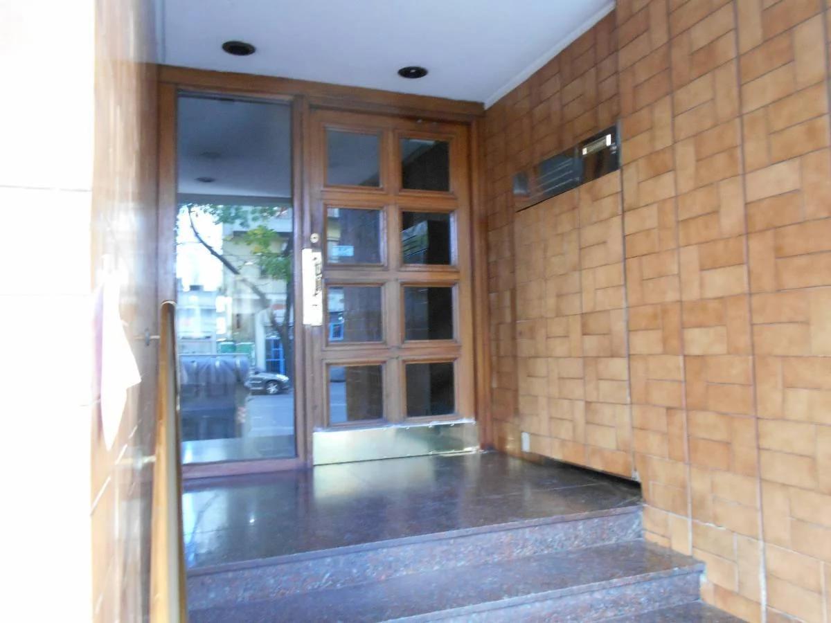 Foto de ALQUILER MONOAMBIENTE AV INDEPENDENCIA 2200 SAN CRISTOBAL, imagen 1