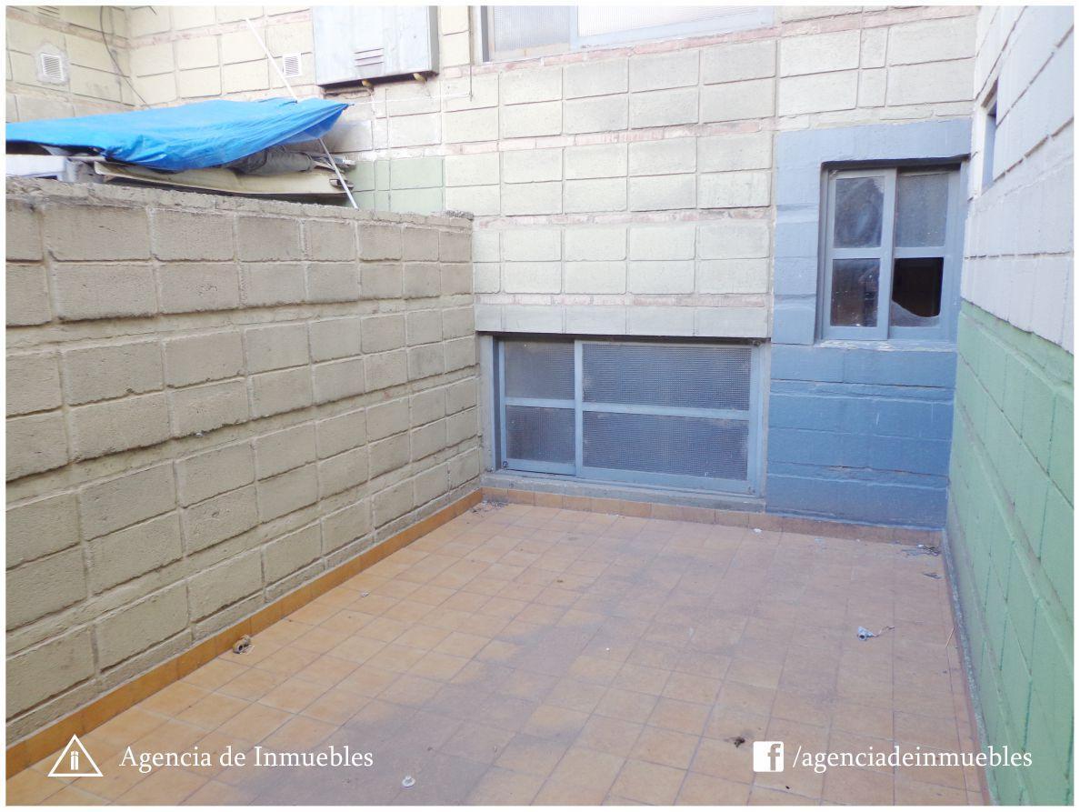 Vende: Dpto Semipiso 2 Dor con Terraza y Patio / Caseros 900 / Escritura 5
