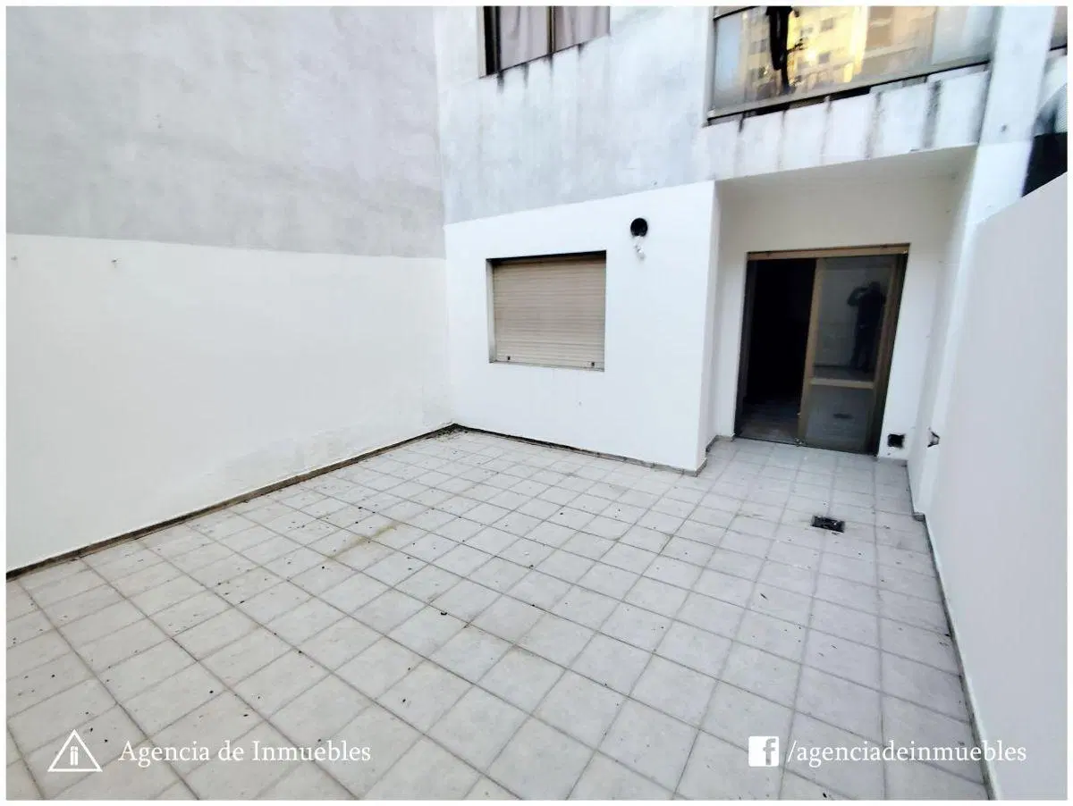 ALQUILA: Departamento 1 Dormitorio con Patio / B° Nueva Cordoba 1