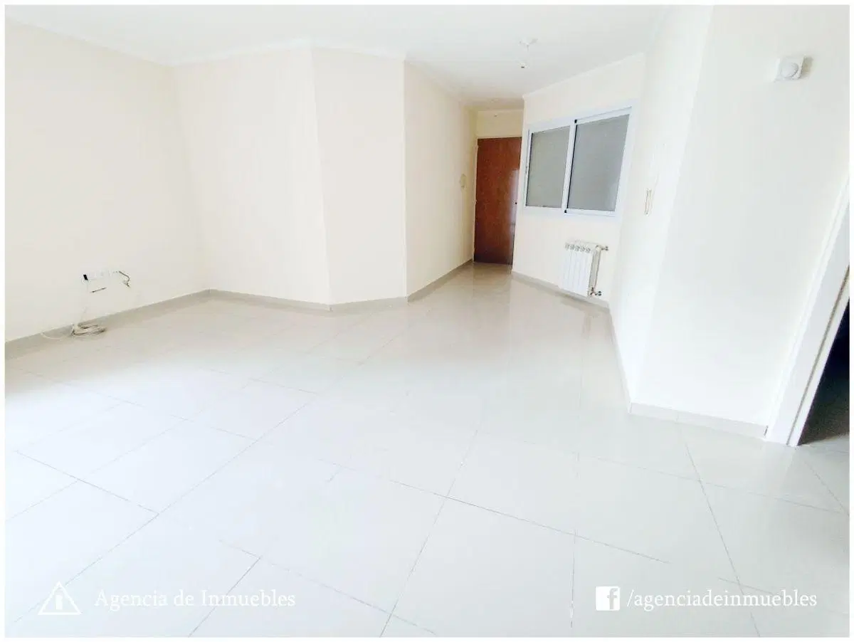 VENDE: Dpto SEMIPISO 2 Dormitorios, 2 Baños, 2 Balcones/ Nueva Cordoba 2