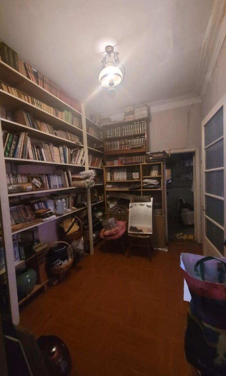 Oportunidad! Casa Lote Propio 8.66 X 25 - 5 Ambientes - Floresta 1