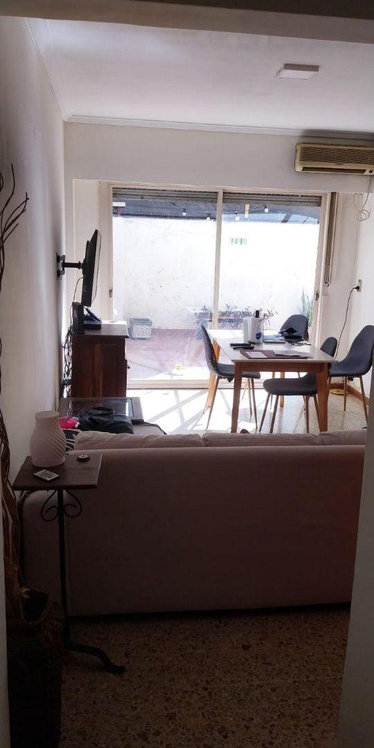 Foto de 3 AMB con 2 patios uno cubierto y cochera, imagen 1