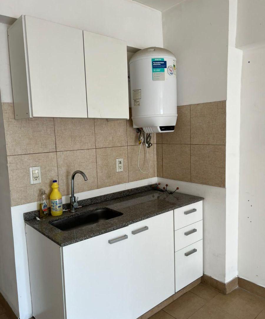 Foto de Departamento monoambiente de 35 m² en alquiler en Flores Sur, imagen 5