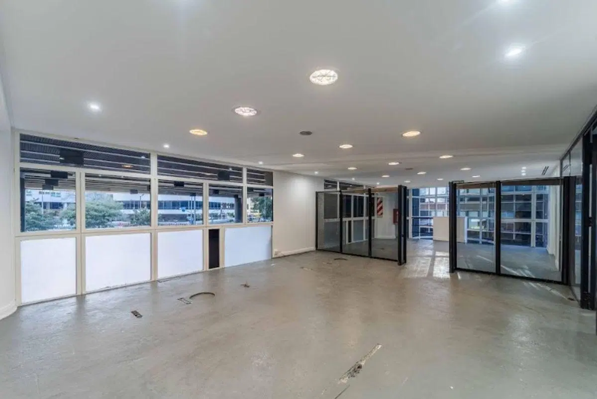 Av. Leandro N. Alem al 1000 - Retiro - Oficina en Venta de 250m² con 2 cocheras 4